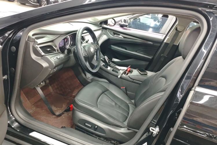 Used Buick LaCrosse 2021 552T Luxury Version Left Front Seat