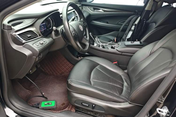 Used Buick LaCrosse 2021 552T Luxury Version Left Front Seat