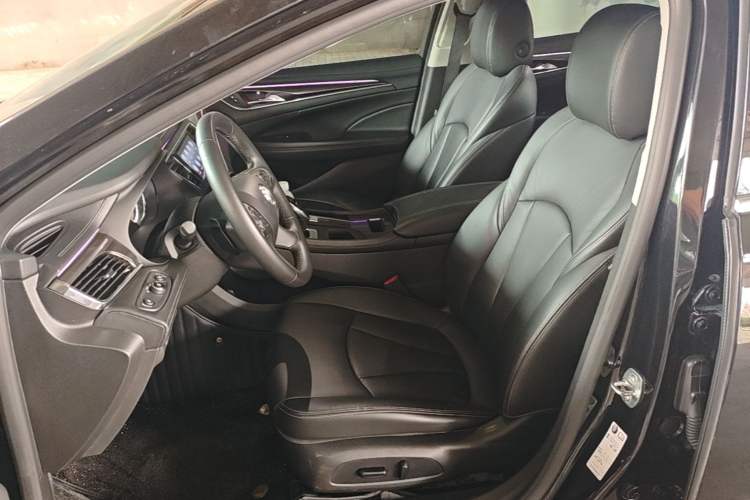 Used Buick LaCrosse 2021 552T Luxury Version Left Front Seat
