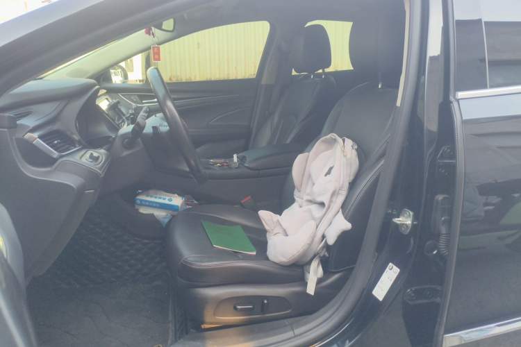 Used Buick LaCrosse 2021 552T Luxury Version Left Front Seat