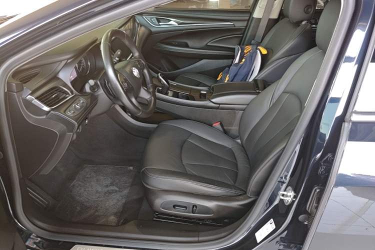Used Buick LaCrosse 2021 552T Luxury Version Left Front Seat