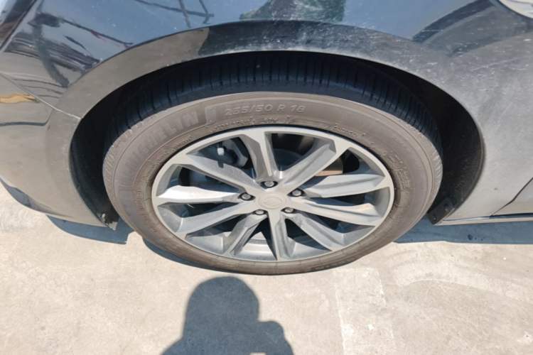Used Buick LaCrosse 2021 652T Luxury Model Left Front Wheel Hub