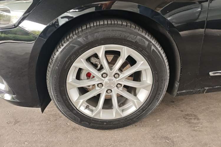 Used Buick LaCrosse 2021 552T Luxury Version Left Front Wheel Hub
