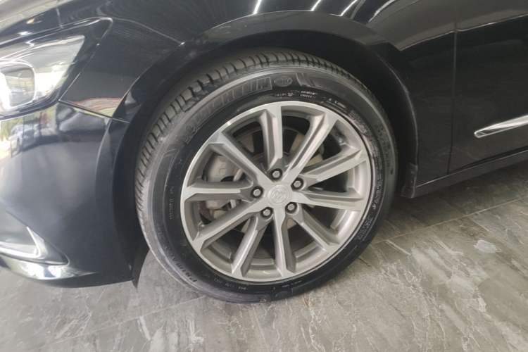 Used Buick LaCrosse 2021 652T Luxury Model Left Front Wheel Hub