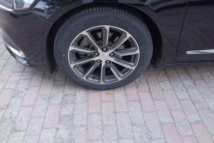 Used Buick LaCrosse 2021 652T Luxury Model Left Front Wheel Hub