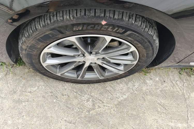 Used Buick LaCrosse 2021 652T Premium Edition Left Front Wheel Hub