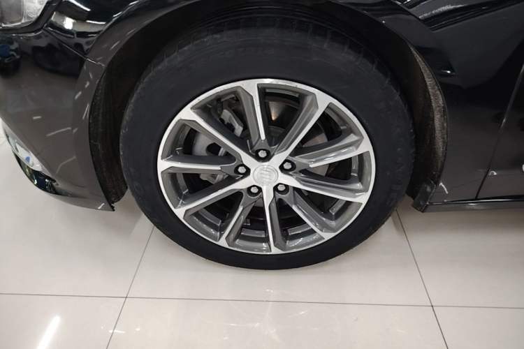 Used Buick LaCrosse 2021 652T Luxury Model Left Front Wheel Hub