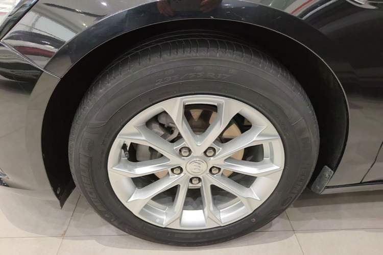 Used Buick LaCrosse 2021 552T Luxury Version Left Front Wheel Hub