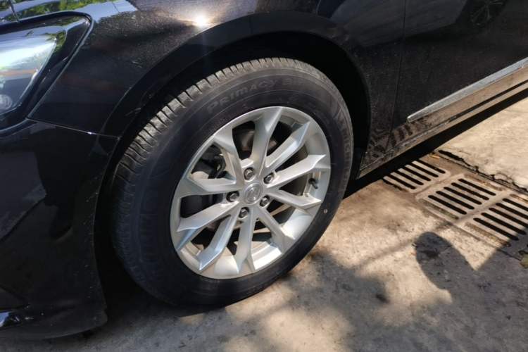 Used Buick LaCrosse 2021 552T Luxury Version Left Front Wheel Hub