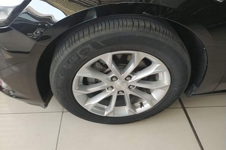 Used Buick LaCrosse 2021 552T Luxury Version Left Front Wheel Hub