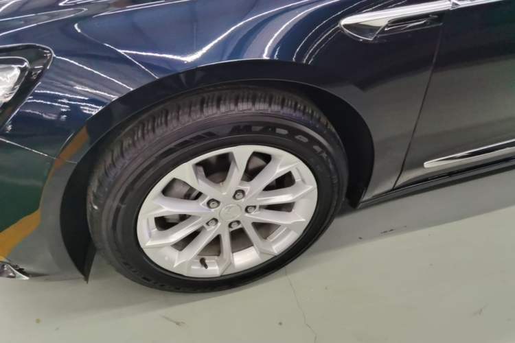 Used Buick LaCrosse 2021 552T Luxury Version Left Front Wheel Hub