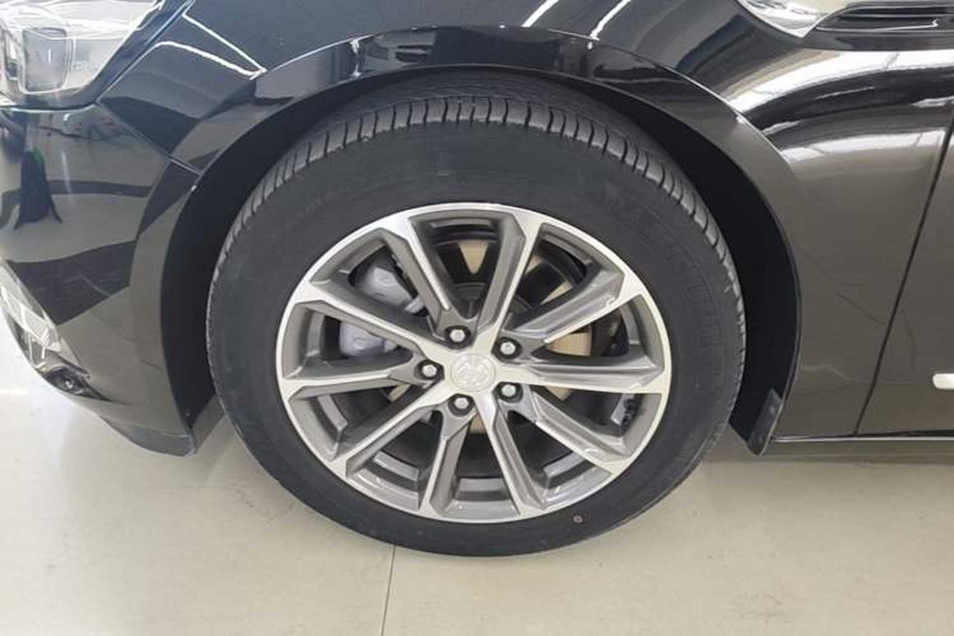 Used Buick LaCrosse 2021 652T Luxury Model Left Front Wheel Hub