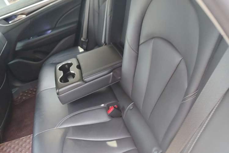 Used Buick LaCrosse 2021 552T Luxury Version Left Rear Seat