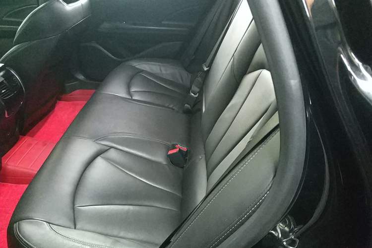 Used Buick LaCrosse 2021 552T Luxury Version Left Rear Seat