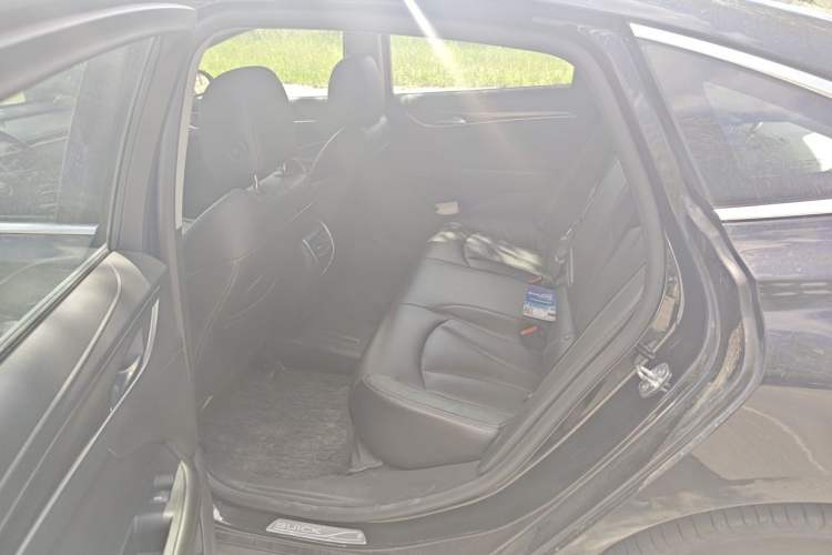 Used Buick LaCrosse 2021 552T Luxury Version Left Rear Seat