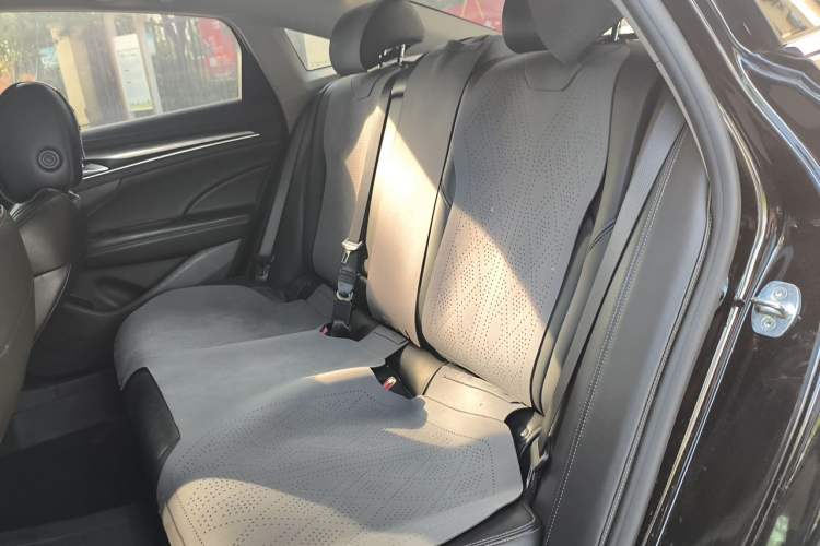 Used Buick LaCrosse 2021 652T Luxury Model Left Rear Seat