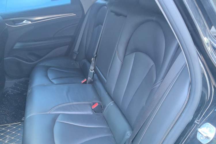 Used Buick LaCrosse 2021 552T Luxury Version Left Rear Seat