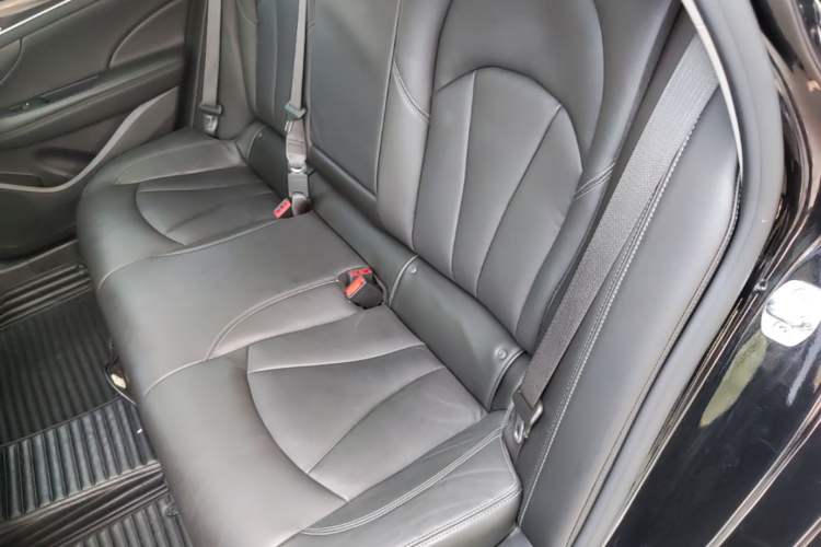 Used Buick LaCrosse 2021 552T Luxury Version Left Rear Seat