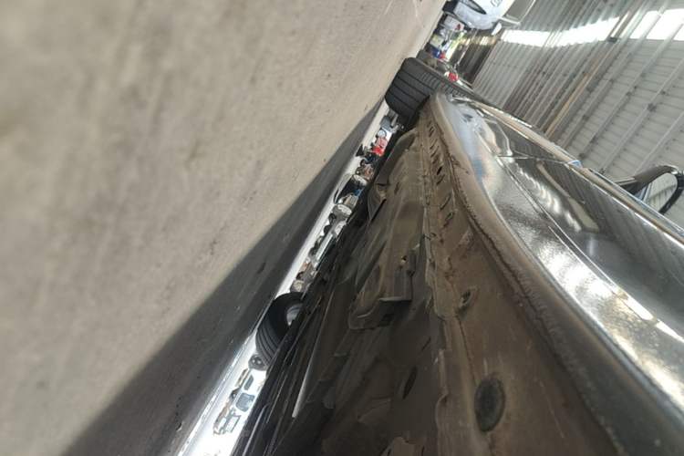 Used Buick LaCrosse 2021 552T Luxury Version Left Side Sill