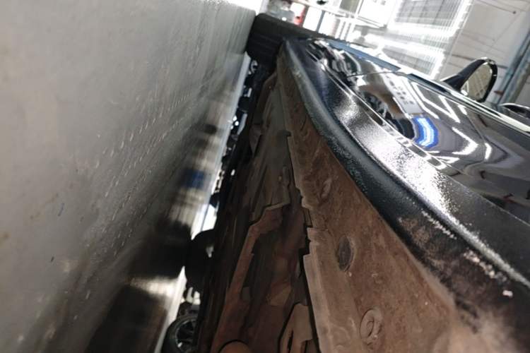 Used Buick LaCrosse 2021 552T Luxury Version Left Side Sill