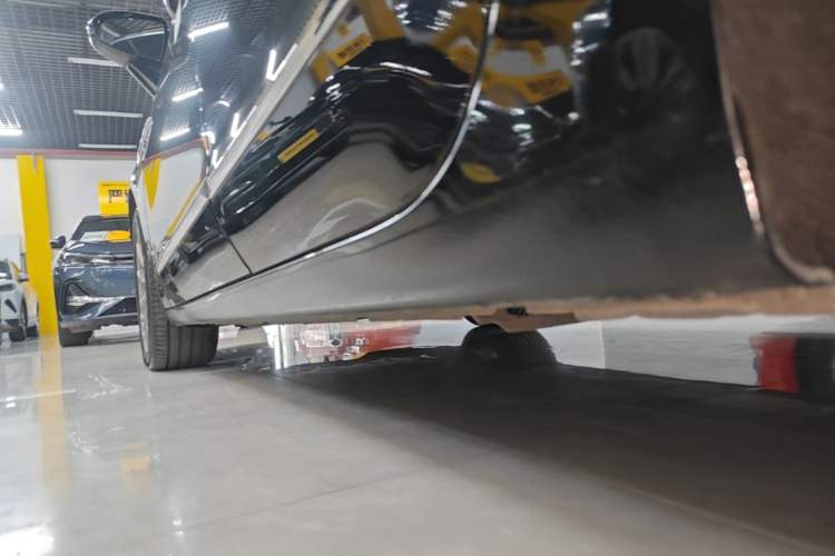 Used Buick LaCrosse 2021 652T Luxury Model Left Side Sill