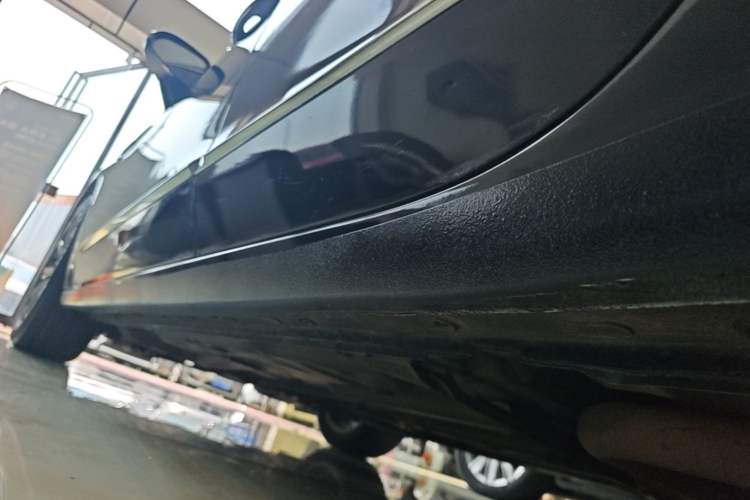 Used Buick LaCrosse 2021 652T Luxury Model Left Side Sill