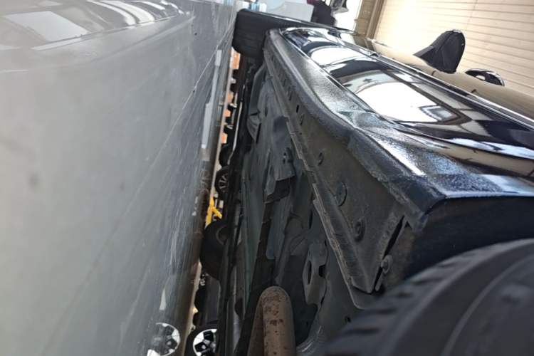 Used Buick LaCrosse 2021 552T Luxury Version Left Side Sill