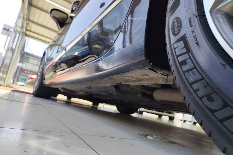 Used Buick LaCrosse 2021 652T Luxury Model Left Side Sill
