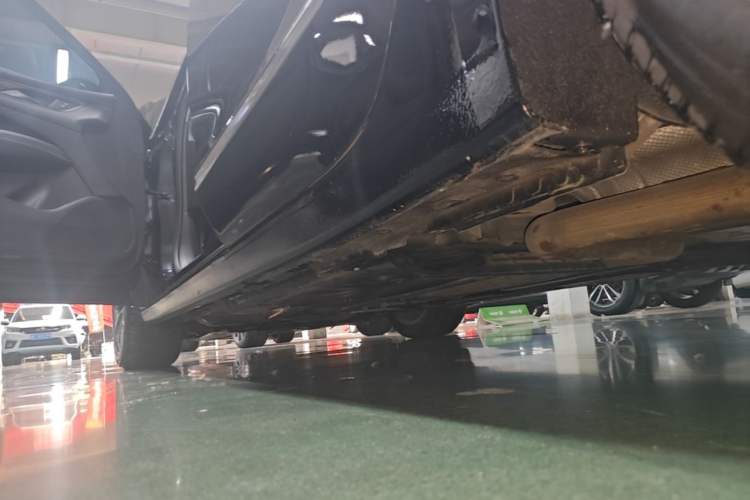 Used Buick LaCrosse 2021 652T Luxury Model Left Side Sill