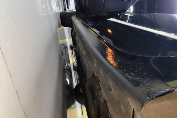 Used Buick LaCrosse 2021 552T Luxury Version Left Side Sill