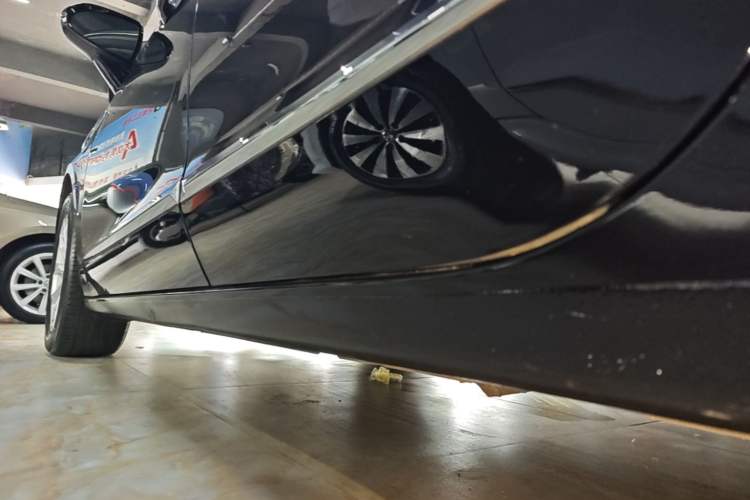 Used Buick LaCrosse 2021 552T Luxury Version Left Side Sill