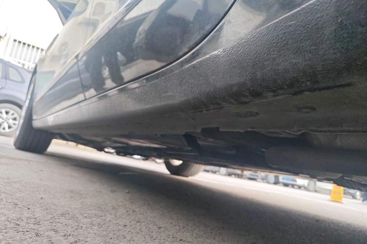 Used Buick LaCrosse 2021 552T Luxury Version Left Side Sill