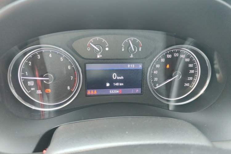 Used Buick LaCrosse 2021 652T Luxury Model Odometer Close Up