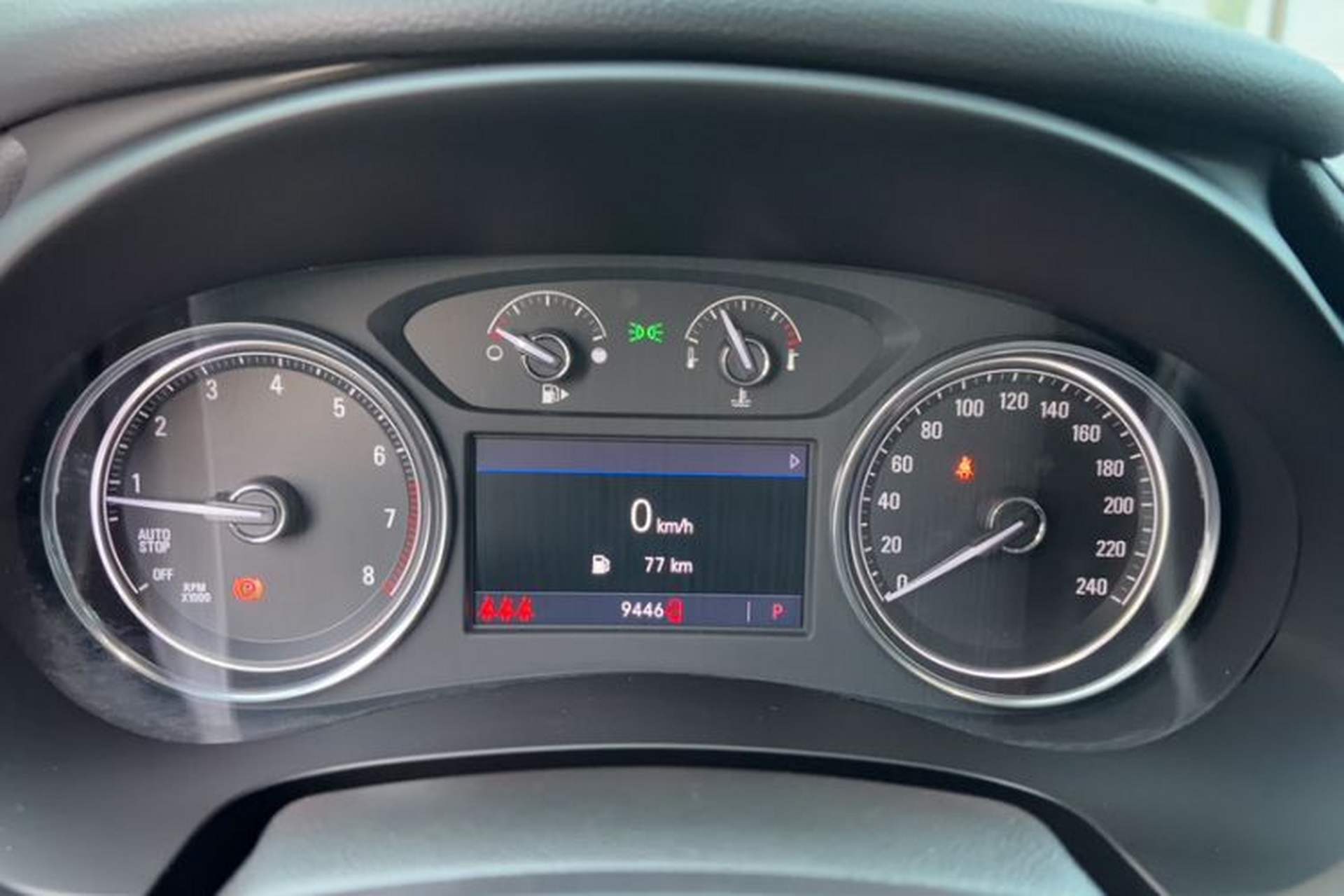 Used Buick LaCrosse 2021 652T Luxury Model Odometer Close Up