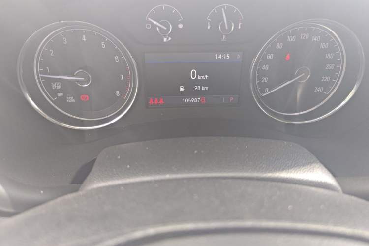 Used Buick LaCrosse 2021 552T Luxury Version Odometer Close Up