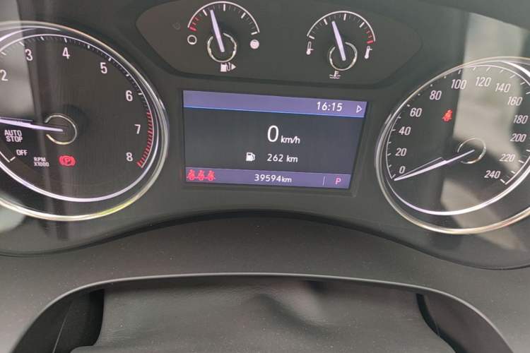 Used Buick LaCrosse 2021 552T Luxury Version Odometer Close Up