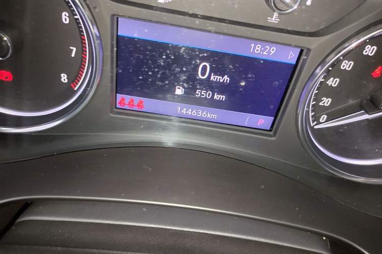 Used Buick LaCrosse 2021 552T Luxury Version Odometer Close Up