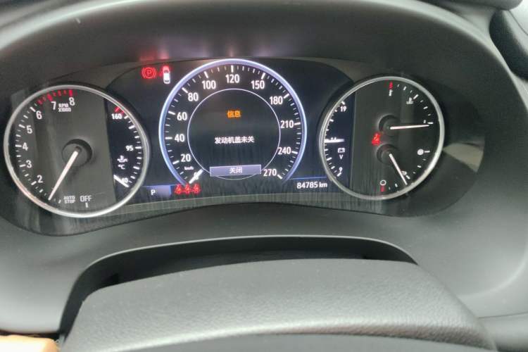 Used Buick LaCrosse 2021 652T Premium Edition Odometer Close Up