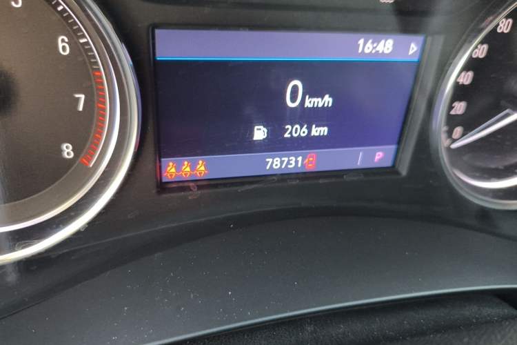 Used Buick LaCrosse 2021 652T Luxury Model Odometer Close Up