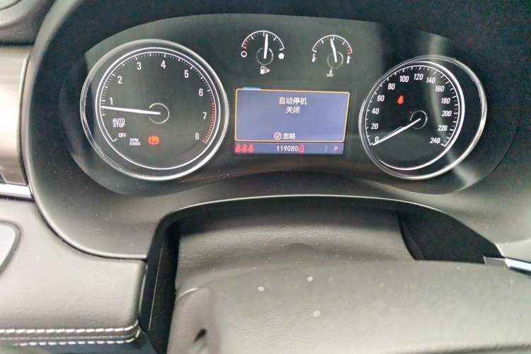 Used Buick LaCrosse 2021 552T Luxury Version Odometer Close Up