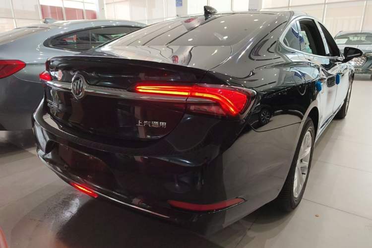 Used Buick LaCrosse 2021 552T Luxury Version Rear Right 45 Deg