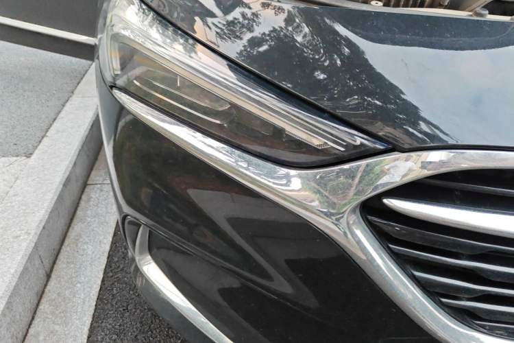 Used Buick LaCrosse 2021 652T Luxury Model Right Front Headlight