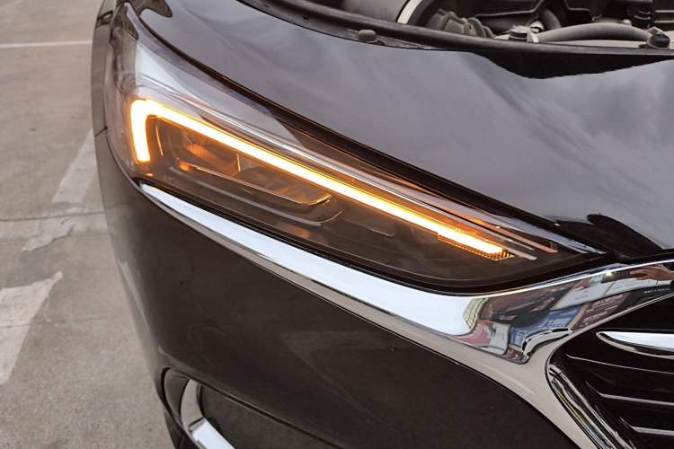 Used Buick LaCrosse 2021 552T Luxury Version Right Front Headlight