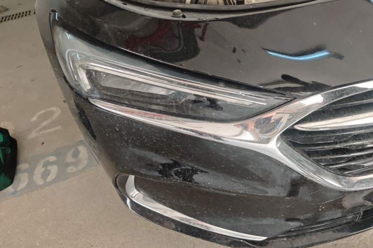 Used Buick LaCrosse 2021 552T Luxury Version Right Front Headlight