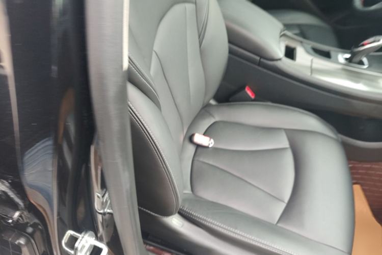 Used Buick LaCrosse 2021 652T Luxury Model Right Front Seat