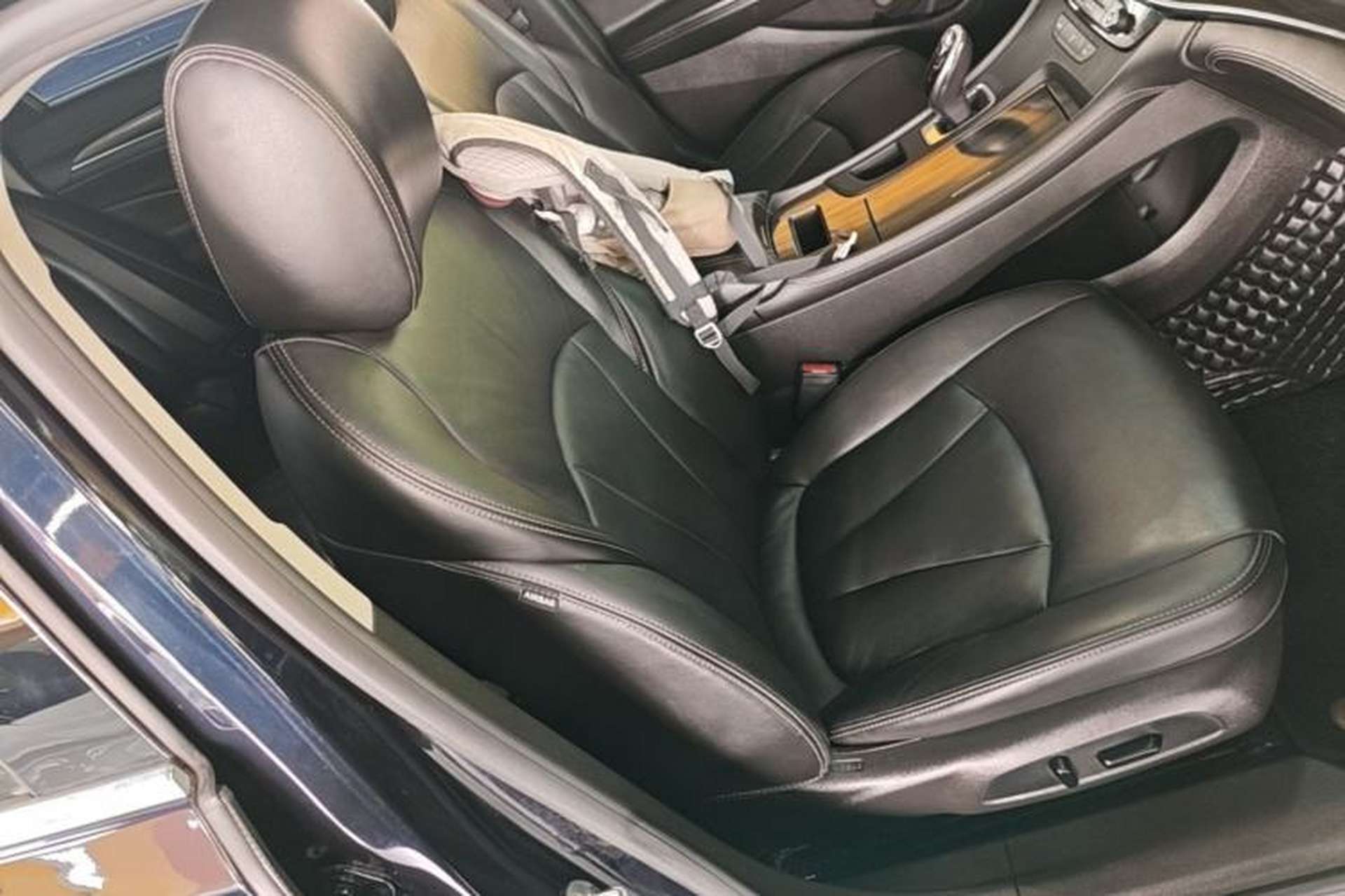 Used Buick LaCrosse 2021 652T Luxury Model Right Front Seat