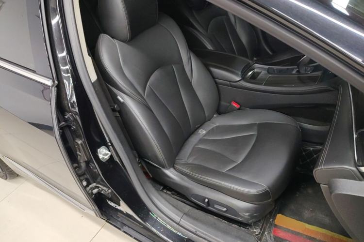 Used Buick LaCrosse 2021 652T Luxury Model Right Front Seat