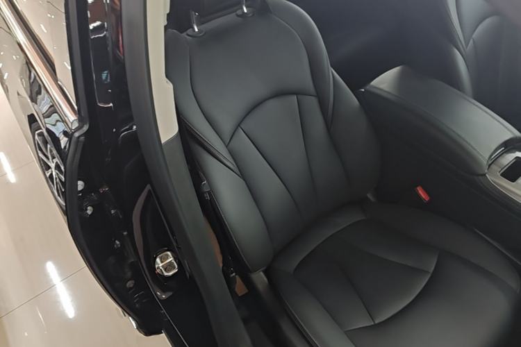 Used Buick LaCrosse 2021 652T Luxury Model Right Front Seat