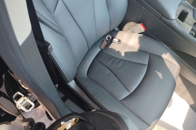 Used Buick LaCrosse 2021 552T Luxury Version Right Front Seat