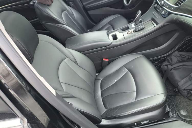 Used Buick LaCrosse 2021 652T Luxury Model Right Front Seat